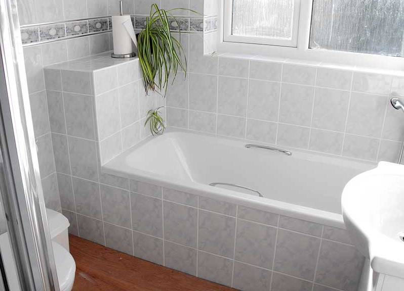 Ecran de baie staționar